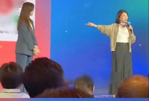 童秘书吃瓜,一场意外的吃瓜盛宴