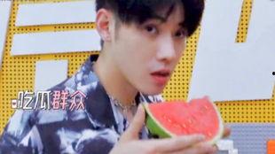 东北帅哥吃瓜视频